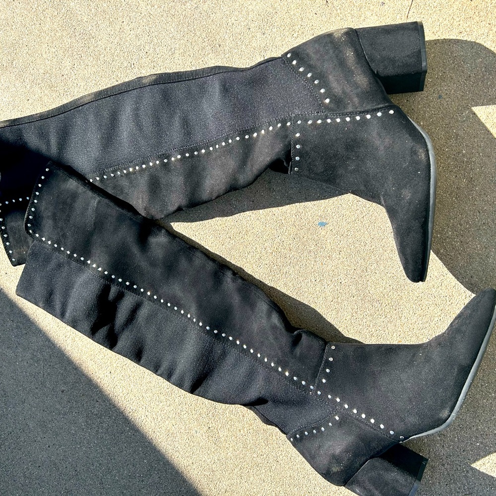 Boots - Picture 4 of 8